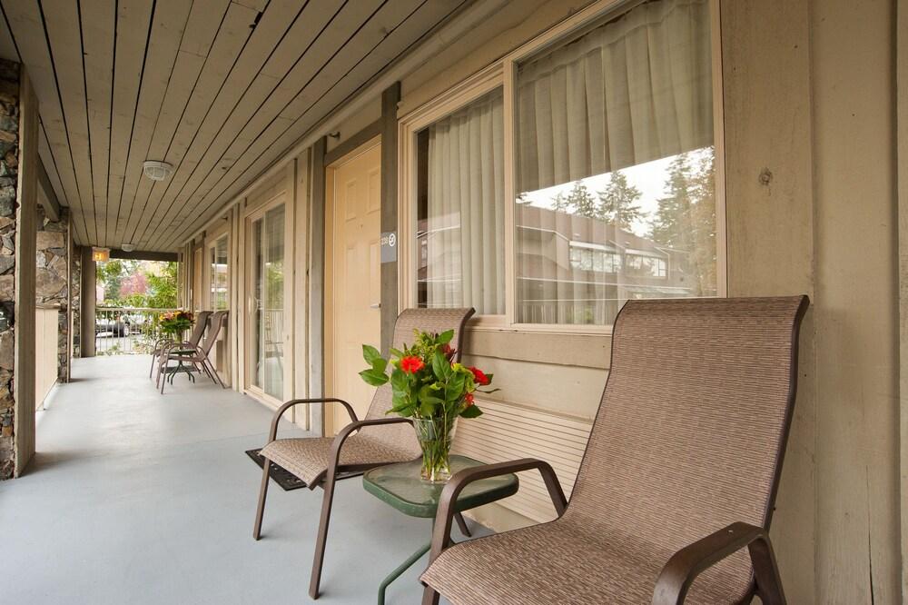 Holiday Inn Victoria - Elk Lake By Ihg Saanich Exterior foto